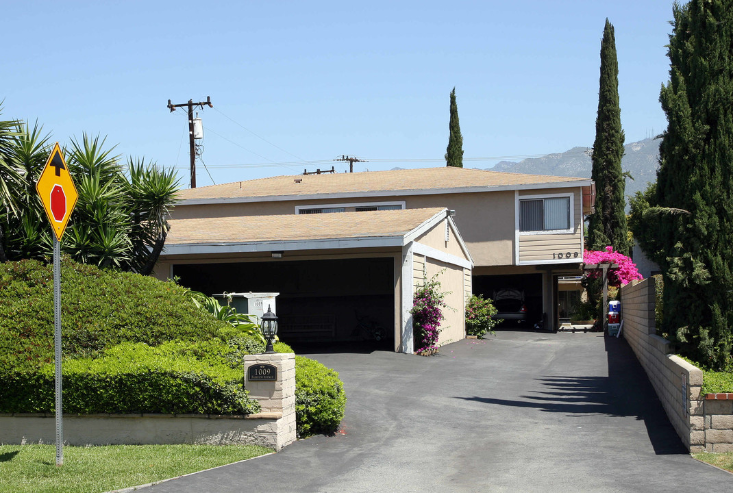 1009 Fairview Ave in Arcadia, CA - Foto de edificio