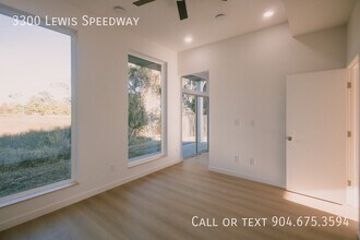 3300 Lewis Speedway in St. Augustine, FL - Building Photo - Building Photo