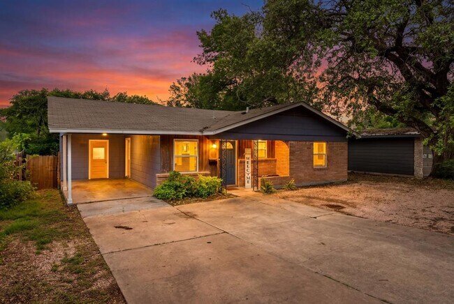 property at 4705 Menchaca Rd