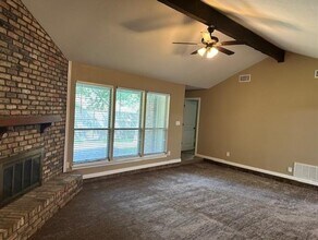 4823 Stage Line Dr in Arlington, TX - Foto de edificio - Building Photo