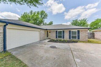 210 Gentilly Dr in Katy, TX - Building Photo - Building Photo