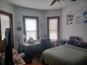 8 Buttonwood St, Unit First Floor in Boston, MA - Building Photo - Building Photo