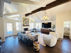 321 Village View Dr in Canyon Lake, TX - Building Photo - Building Photo