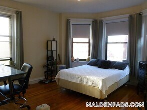 17-19-19 Washington St S, Unit 405 in Malden, MA - Building Photo - Building Photo