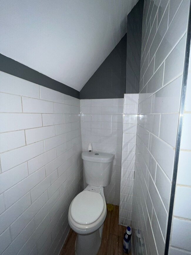 176 Garfield Ave, Unit 3 in Jersey City, NJ - Foto de edificio - Building Photo