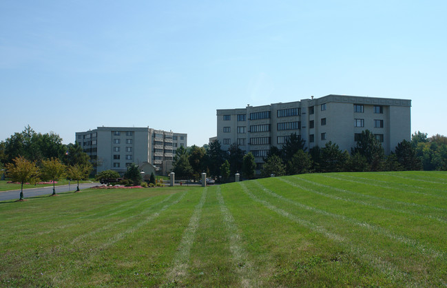 The Enclave in Novi, MI - Building Photo - Building Photo