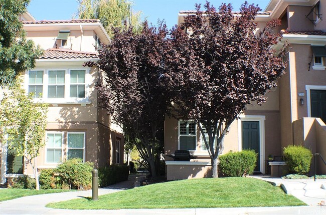 3317 Monaghan St, Unit 3317 in Dublin, CA - Foto de edificio - Building Photo