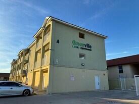 5402 Marcella Ave in Laredo, TX - Building Photo