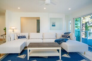 184 Grand Ave in Fox Lake, IL - Building Photo