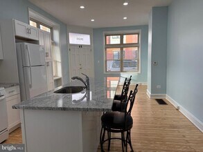 2620 Brown St in Philadelphia, PA - Building Photo - Building Photo