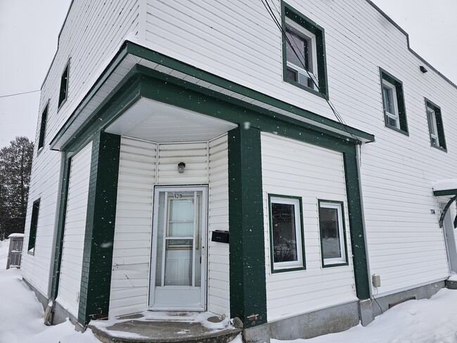 129 Kent Ave in Timmins, ON - Building Photo - Building Photo