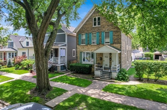 2018 Pratt Ct in Evanston, IL - Building Photo - Building Photo