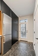 2120 N Downing St, Unit 205 in Denver, CO - Foto de edificio - Building Photo