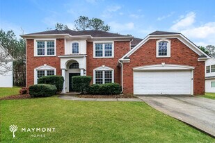 5456 The Vyne Ave in College Park, GA - Building Photo