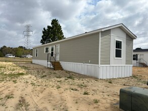 204 Beard Rd in Raeford, NC - Building Photo - Building Photo