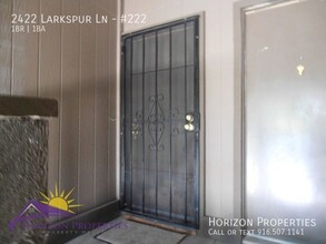 2422 Larkspur Ln in Sacramento, CA - Building Photo - Building Photo