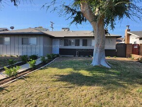 3105 Doris Ln in Bakersfield, CA - Building Photo - Building Photo