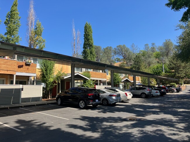 The Summit Apartments in Sutter Creek, CA - Building Photo - Building Photo