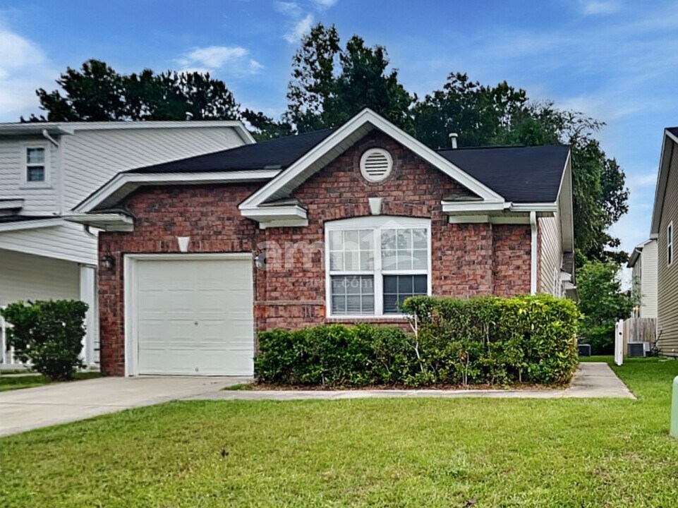 194 Chemistry Cir in Ladson, SC - Building Photo