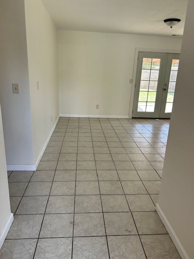 property at 363 W Meadow Dr