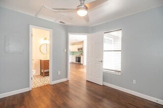 1740 Timber Ridge Rd in Austin, TX - Building Photo - Building Photo