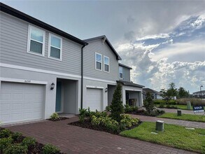 16395 Bird of Paradise Ave in Clermont, FL - Building Photo - Building Photo