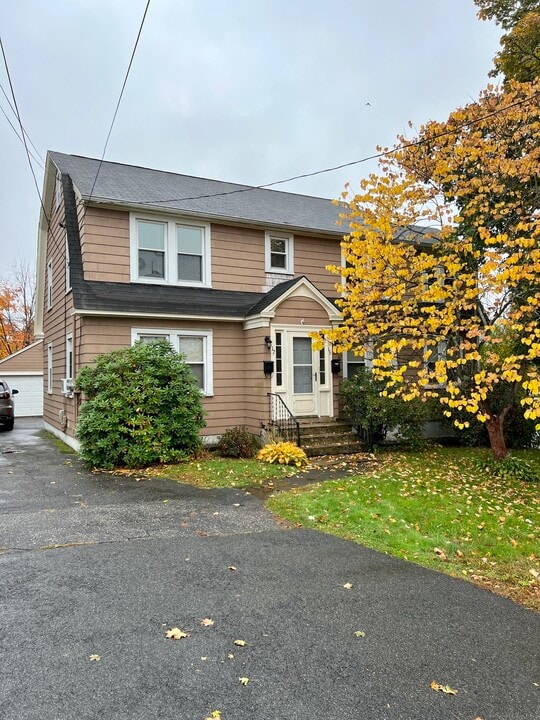 15 Nettleton Ave in Naugatuck, CT - Building Photo