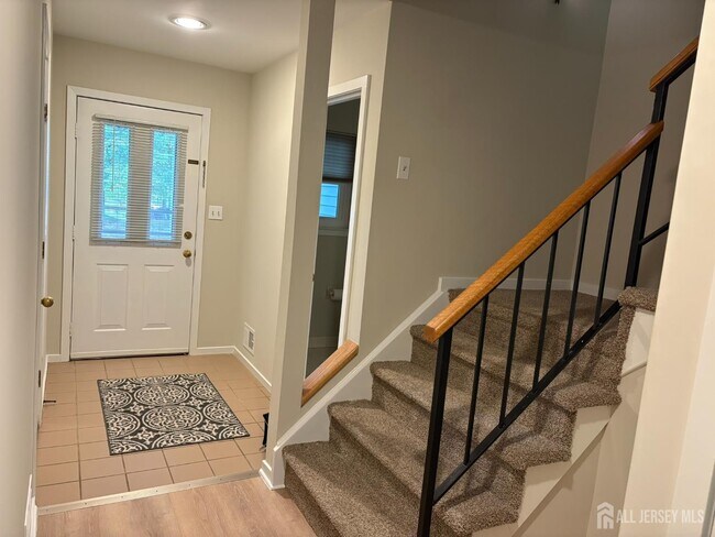 285 Greenfield Rd in Bridgewater, NJ - Building Photo - Building Photo