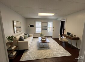 1112 Lenox Ave, Unit 2F in Utica, NY - Building Photo