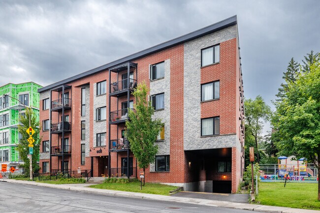6420 Gouin Boul O in Montréal, QC - Building Photo - Building Photo