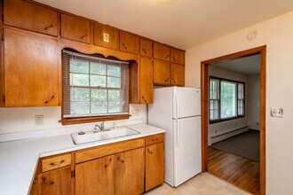 404 E Foster Rd in Iowa City, IA - Building Photo - Building Photo