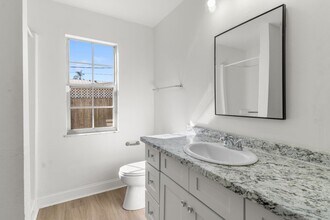 1816 14th Ave SW in Vero Beach, FL - Building Photo - Building Photo