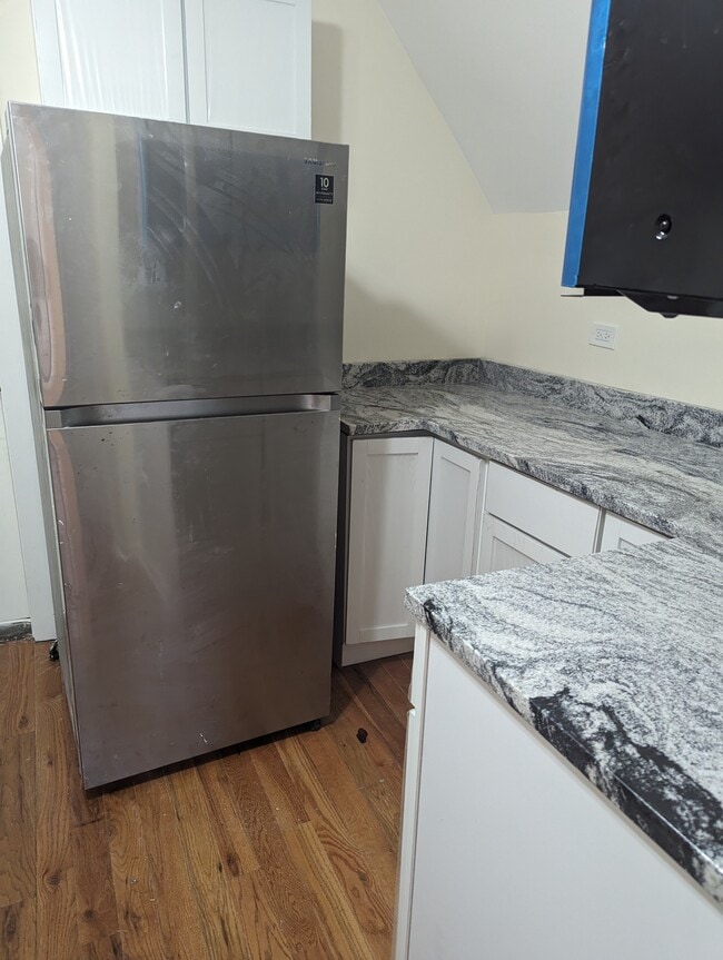 7042 S Kimbark Ave, Unit 3 in Chicago, IL - Foto de edificio - Building Photo