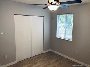 1737 NW 3rd Ave-Unit -2 in Miami, FL - Building Photo - Building Photo
