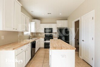 7111 N 27th Ln in Phoenix, AZ - Building Photo - Building Photo