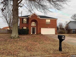 129 Garden Brook Dr in Madison, AL - Building Photo - Building Photo