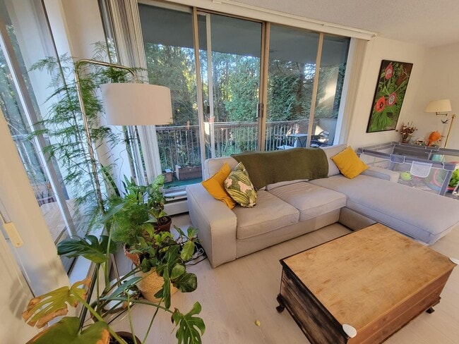 property at 2020 Fullerton Ave