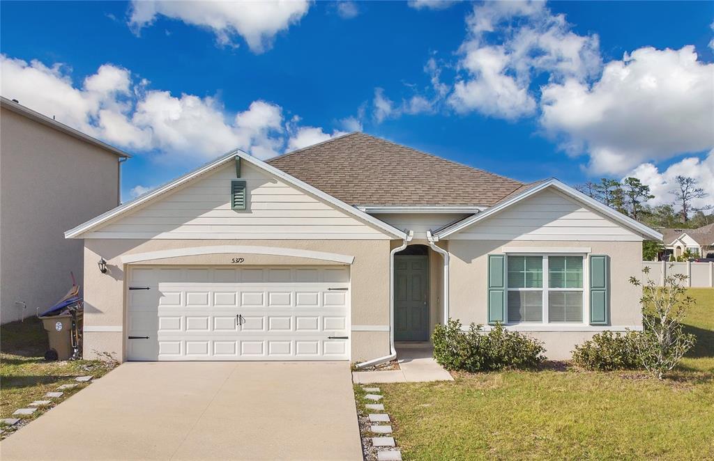 5379 Douglas Fir Dr in St. Cloud, FL - Building Photo