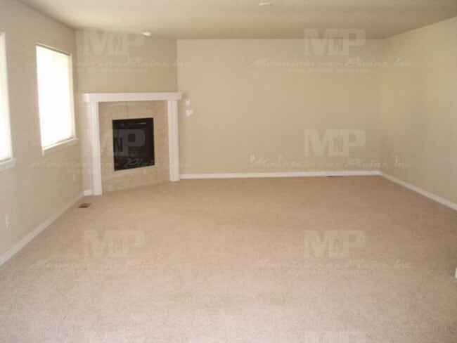 277 S Ursula Ave in Milliken, CO - Building Photo - Building Photo