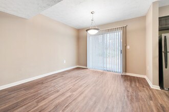 Reserve at Riverdale in College Park, GA - Building Photo - Building Photo