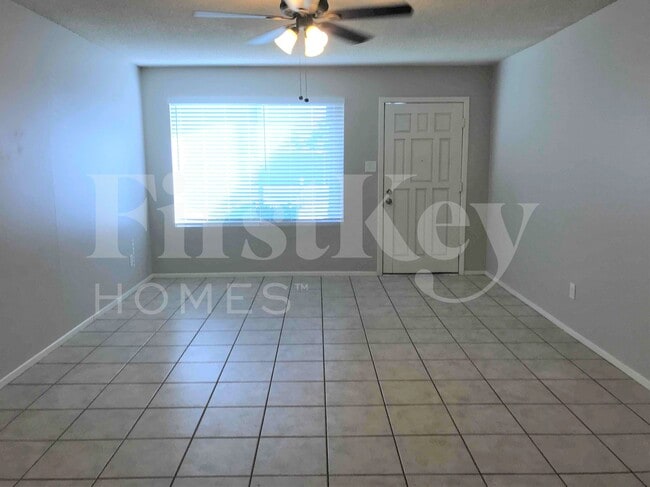 3204 S Nu Vista Ln in Tempe, AZ - Foto de edificio - Building Photo