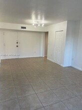 4709 NW 7th St in Miami, FL - Building Photo - Building Photo