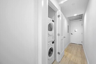 580 72nd St in Miami Beach, FL - Building Photo - Building Photo