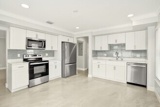 960 SW 28th St in Fort Lauderdale, FL - Building Photo - Building Photo