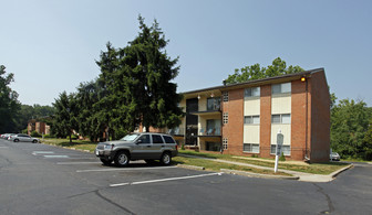 Creekside Manor Apartments in Richmond, VA - Building Photo