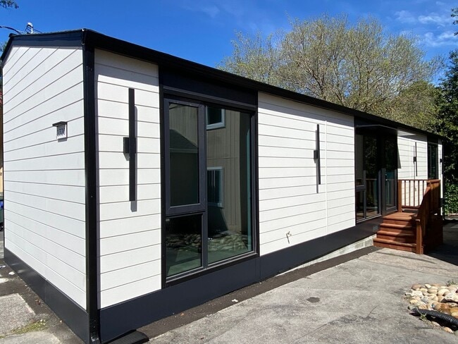 property at 1320 River St