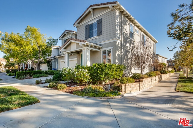 24040 Dandelion Ln in Santa Clarita, CA - Building Photo - Building Photo