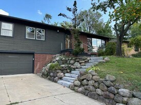 921 Lennox St in Ann Arbor, MI - Building Photo