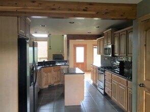 109 Laura Ct in Bozeman, MT - Foto de edificio - Building Photo