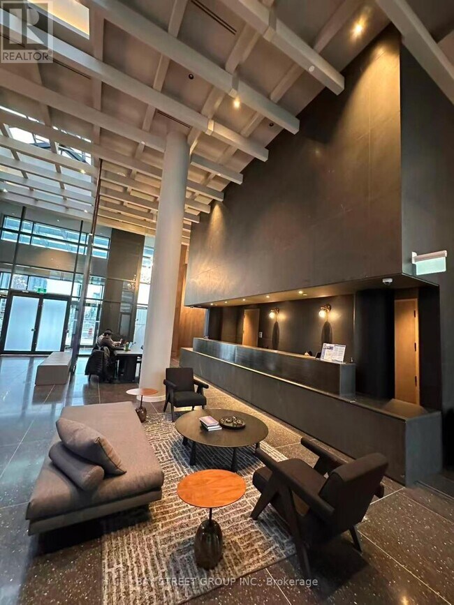 8 Interchange Wy in Vaughan, ON - Building Photo - Building Photo